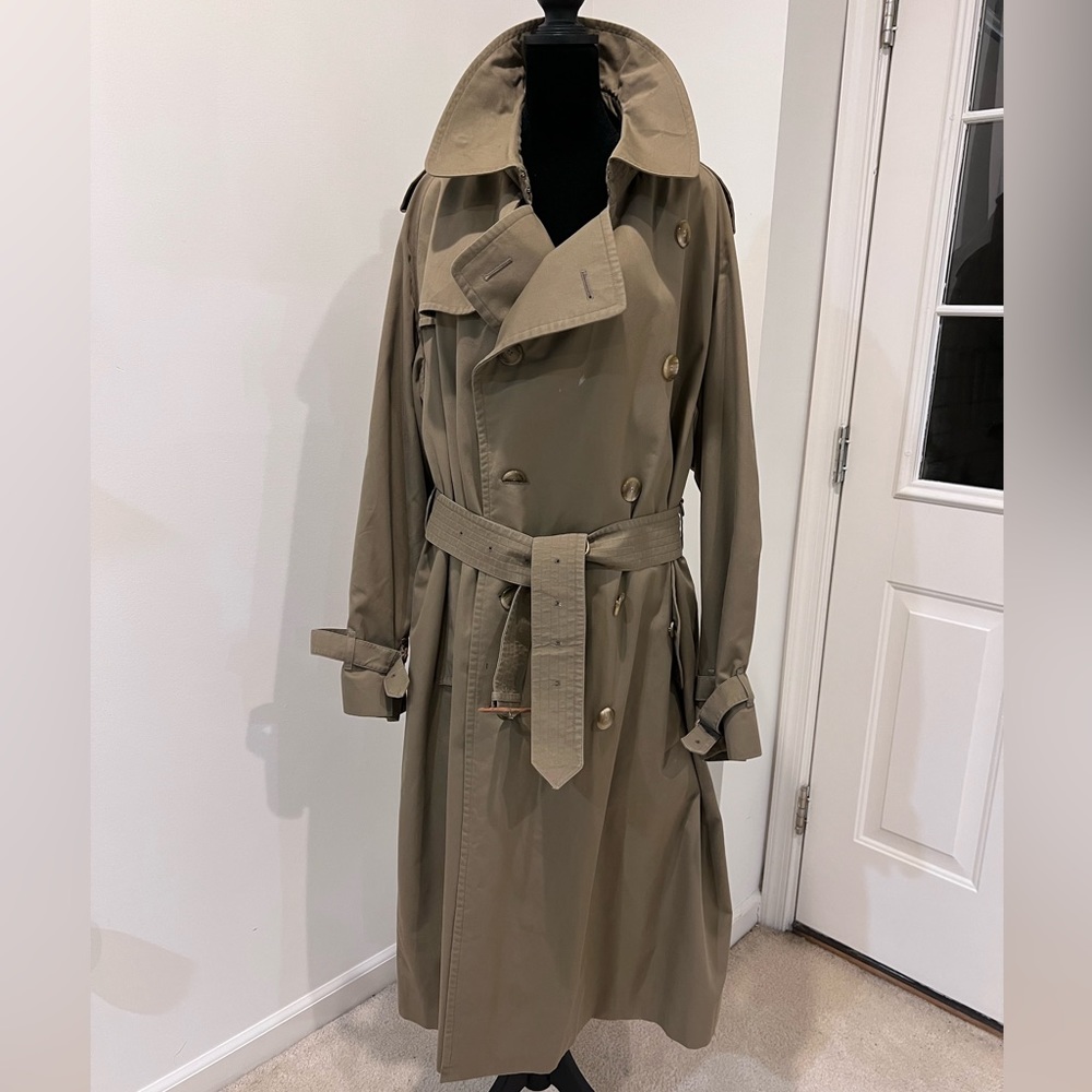 Vintage Burberry men’s trench coat